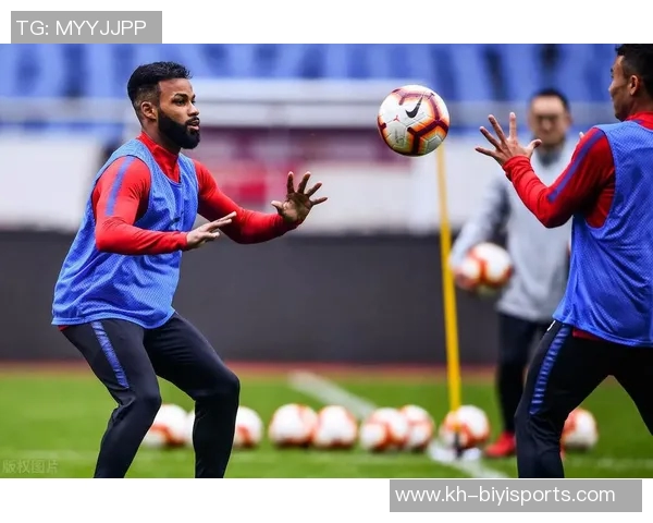 重庆足球队区域防守分析及其在比赛中的得失表现探讨